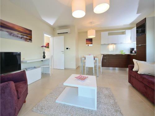 Holiday Home Novalja 02