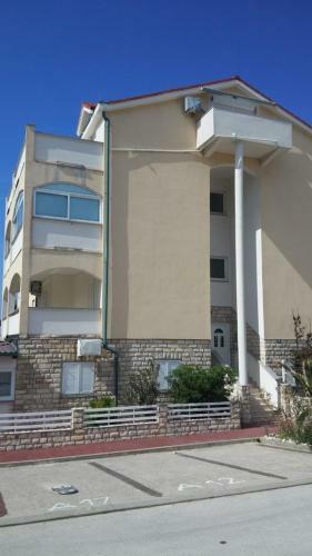 Apartments Palma - Novalja