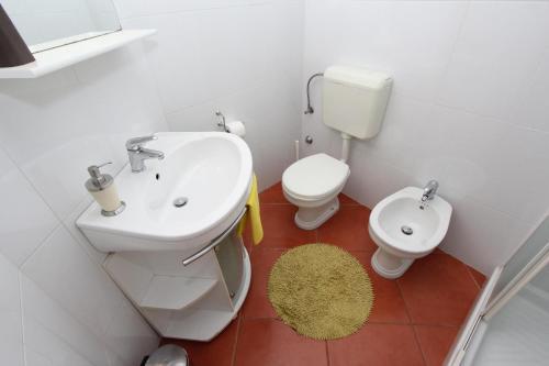 Hostal Apartments Villa Buric