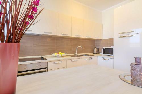 Luxury Apartments Villa Mande