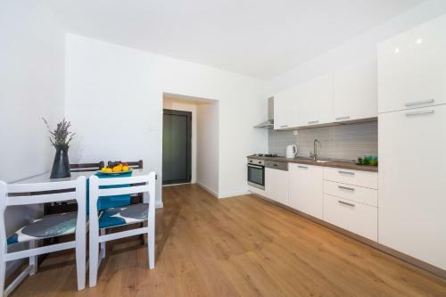 Apartments Shosha