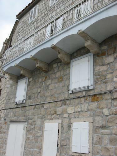 Hostal Mira Sea Front Guesthouse