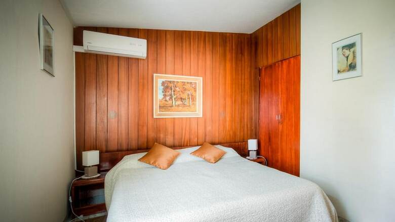 Hostal Guest House Vila Nina