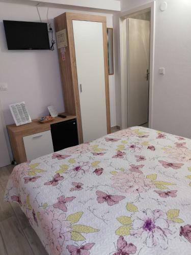 Hostal Rooms Radic