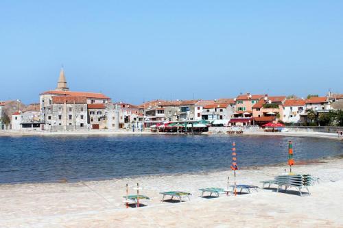 Apartments With A Parking Space Umag - 7066