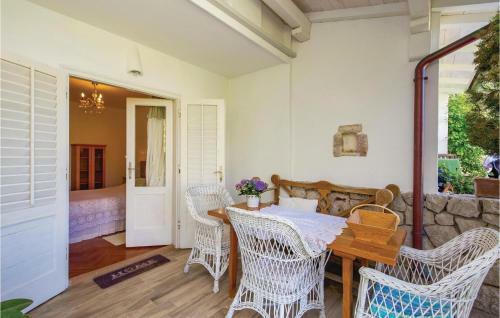 Apartment Barbat VI Cr