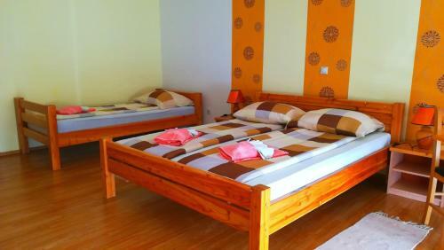 Hostal Rooms Ana