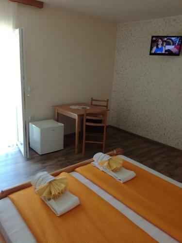 Hostal Rooms Ana
