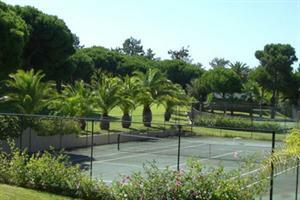 Hotel Vale Do Garrao Villas