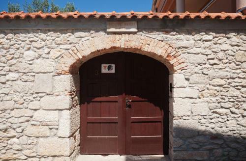 Ravelin Apartments
