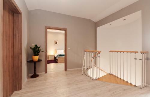 Ravelin Apartments