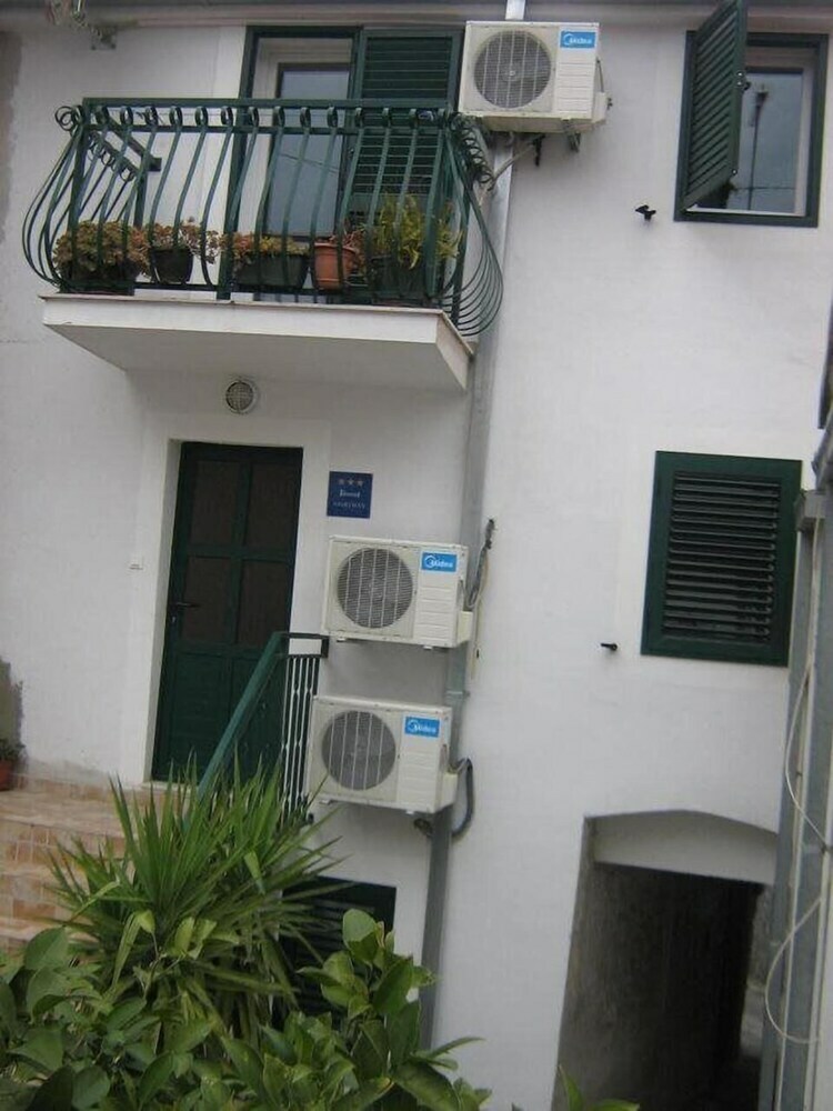 Apartments Donda