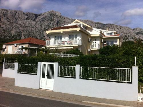 Hostal Apartment Nima Orebic