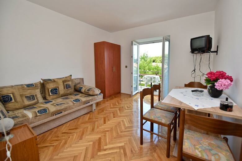 Apartments Zeno