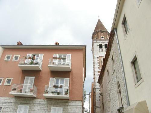 Apartamentos Dentex Studios