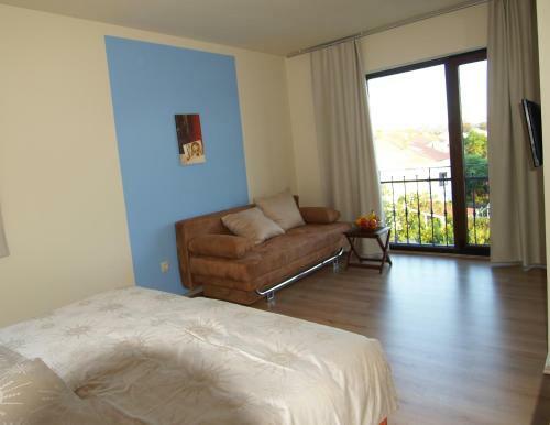 Hostal Guest House Villa Papalina