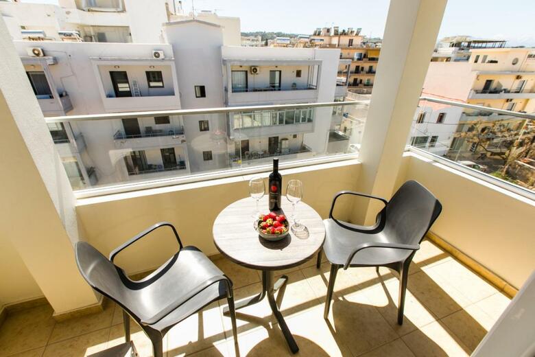 Cosmos Hotel