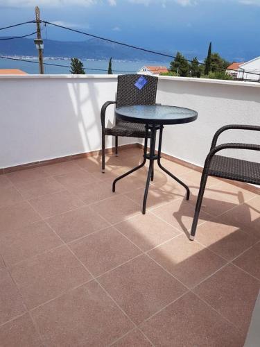 Hostal Triple Room Arbanija 1125a