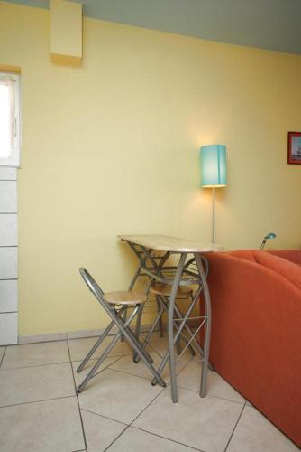 Apartments And Rooms With Parking Space Makarska - 6834