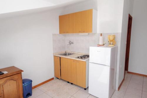 Apartments With A Parking Space Hvar - 5687