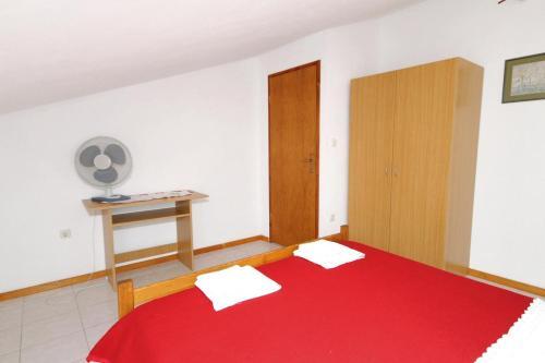 Apartments With A Parking Space Hvar - 5687