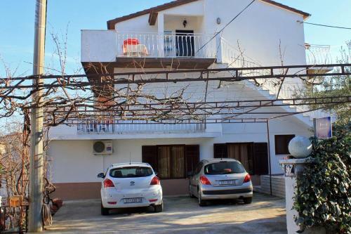 Apartment Slatine 2039a