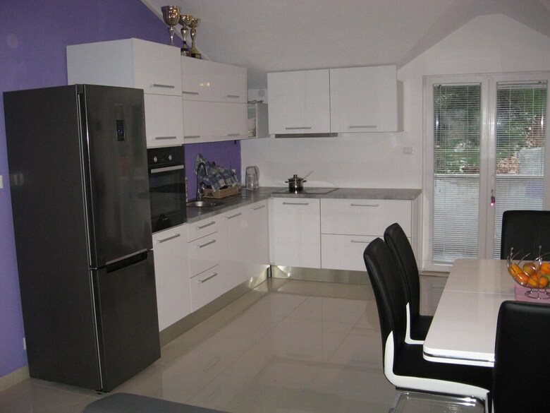 Apartments Ina