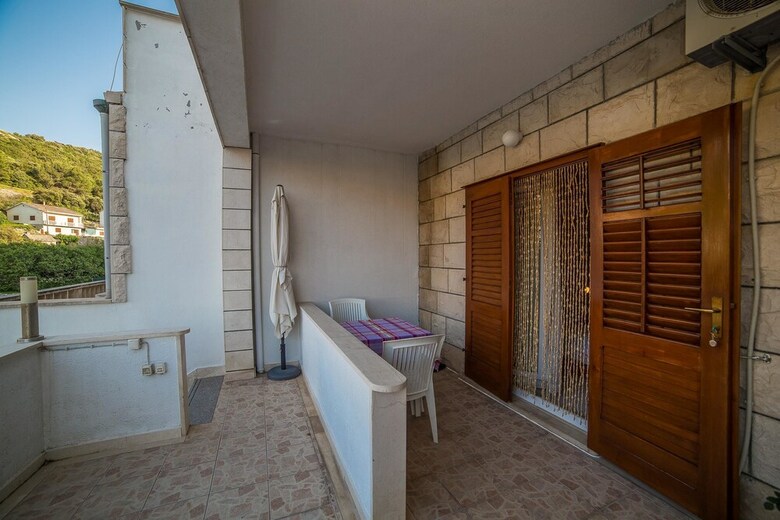 Apartments Ina