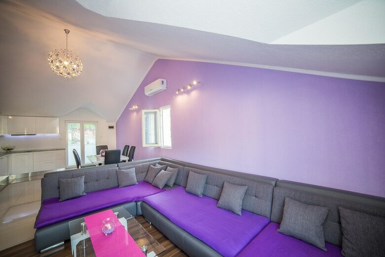 Apartments Ina