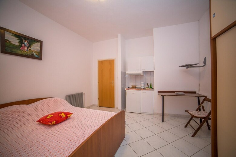 Apartments Ina