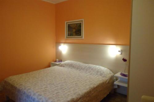 Apartments With A Parking Space Umag - 6959