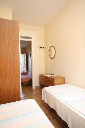 Apartments With A Parking Space Umag - 7124