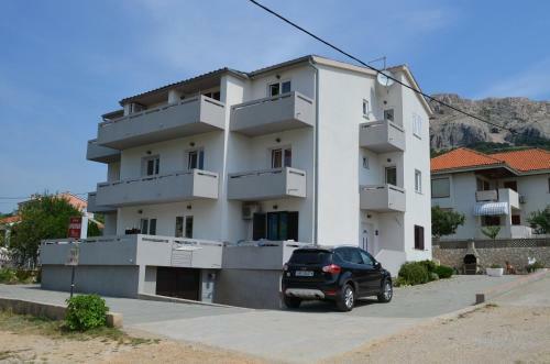 Apartments Mira