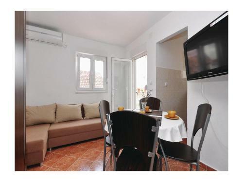 Apartment Tisno 25