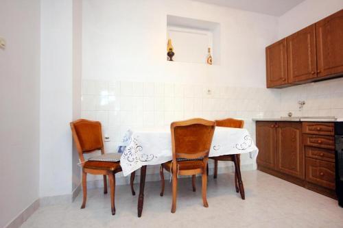 Apartment Podstrana 9412b