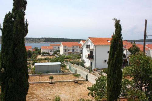 Apartments With A Parking Space Barbat (rab) - 4962