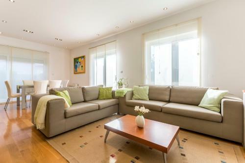 Full Apartment