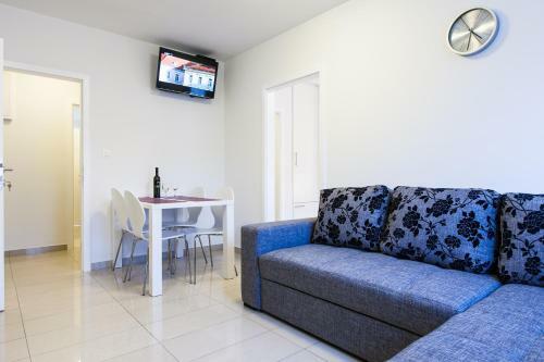 Apartments Kalelarga