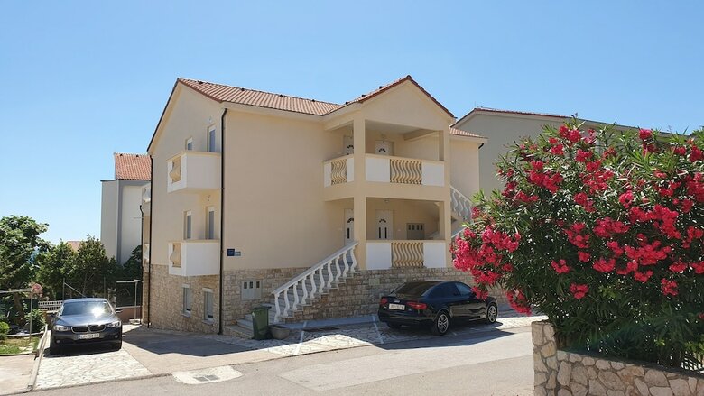 Apartments Mislav