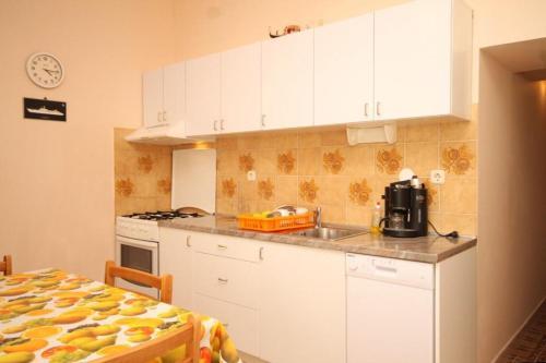 Apartment Susak 8050a