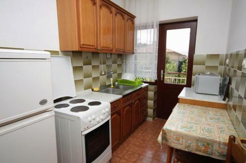 Apartment Palit 5048a