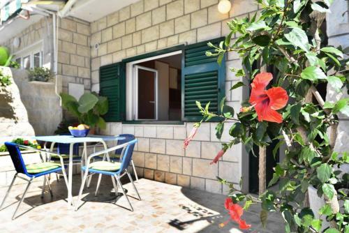 Villa Senjkovic - Apartments With Balcony And Sea View