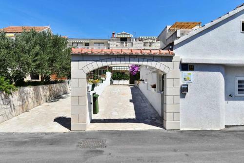 Villa Senjkovic - Apartments With Balcony And Sea View