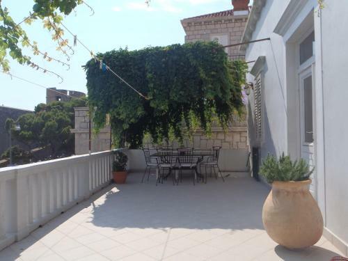 Old Town Vintage Apartment