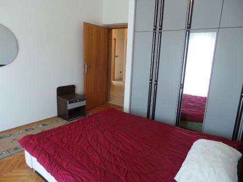 Apartment Petr?ane 4