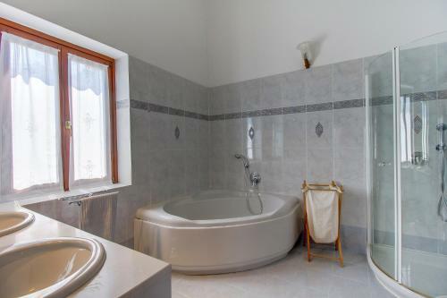 Hostal Guesthouse Alma