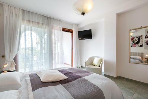 Hostal Guesthouse Alma