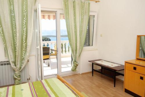 Apartment Jelsa 8698b