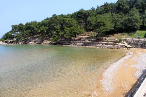 Apartment Jelsa 8698b