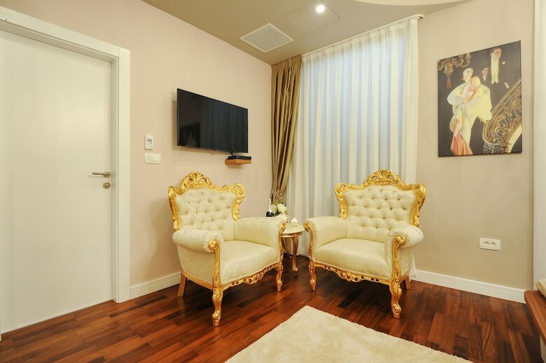 Hostal Silver & Gold Luxury Rooms